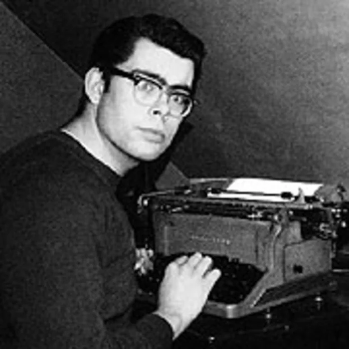 stephen king and his typewriter 1967 v0 40s9lhtuev5a1
